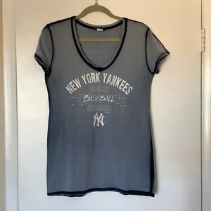 5th & Ocean Women's New York Yankees Tee